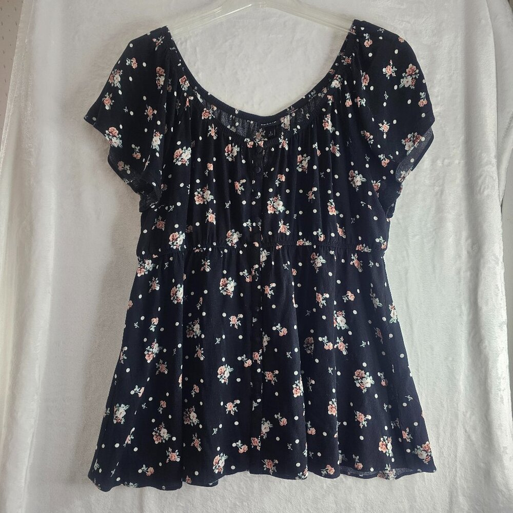 Torrid Black Floral Shirt Blouse Short Flutter Sleeve Size 2 Fairycore Babydoll